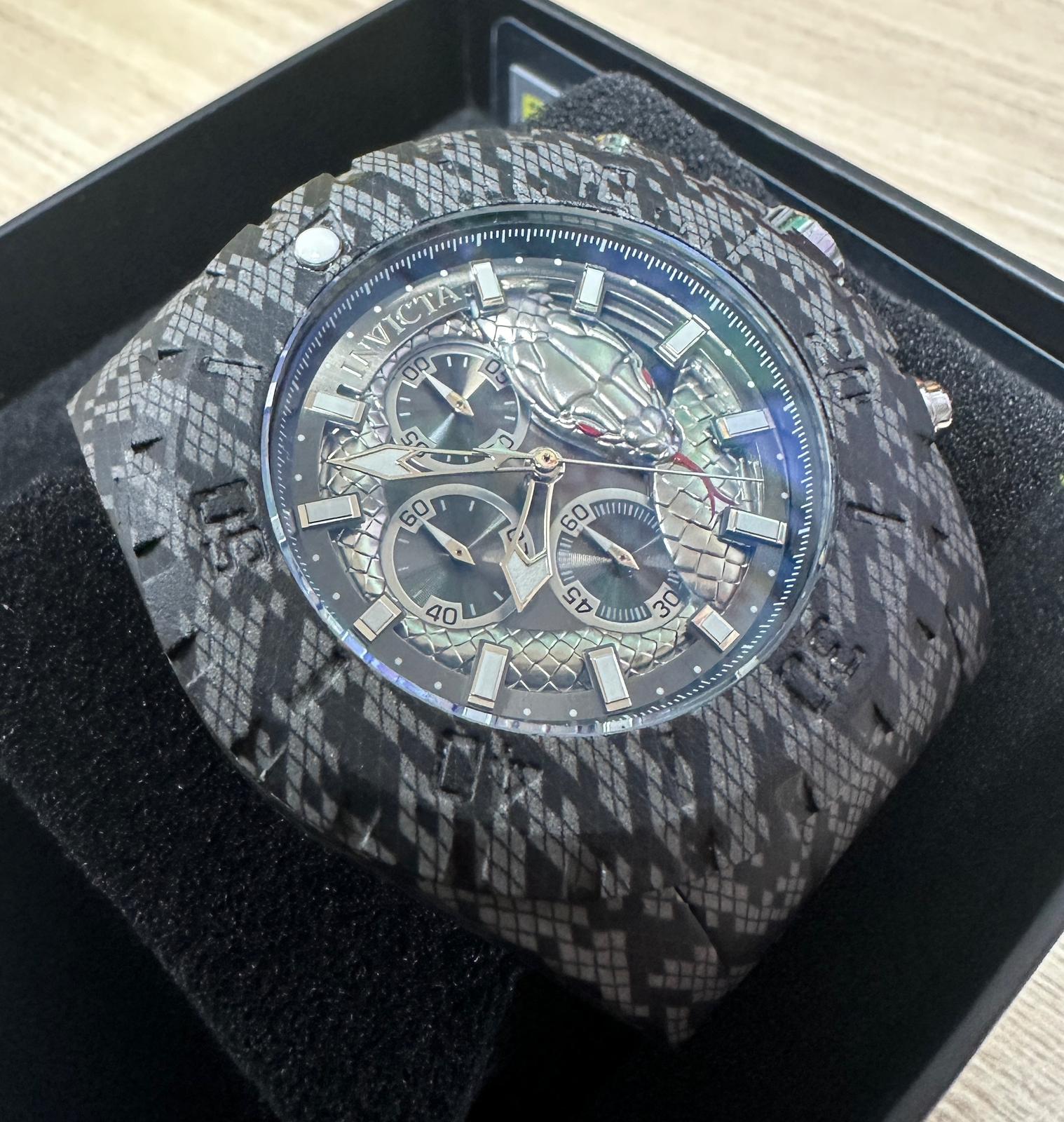 Invicta Cobra Design Black Colour Silver Dial Quartz Men Bracelet Watch