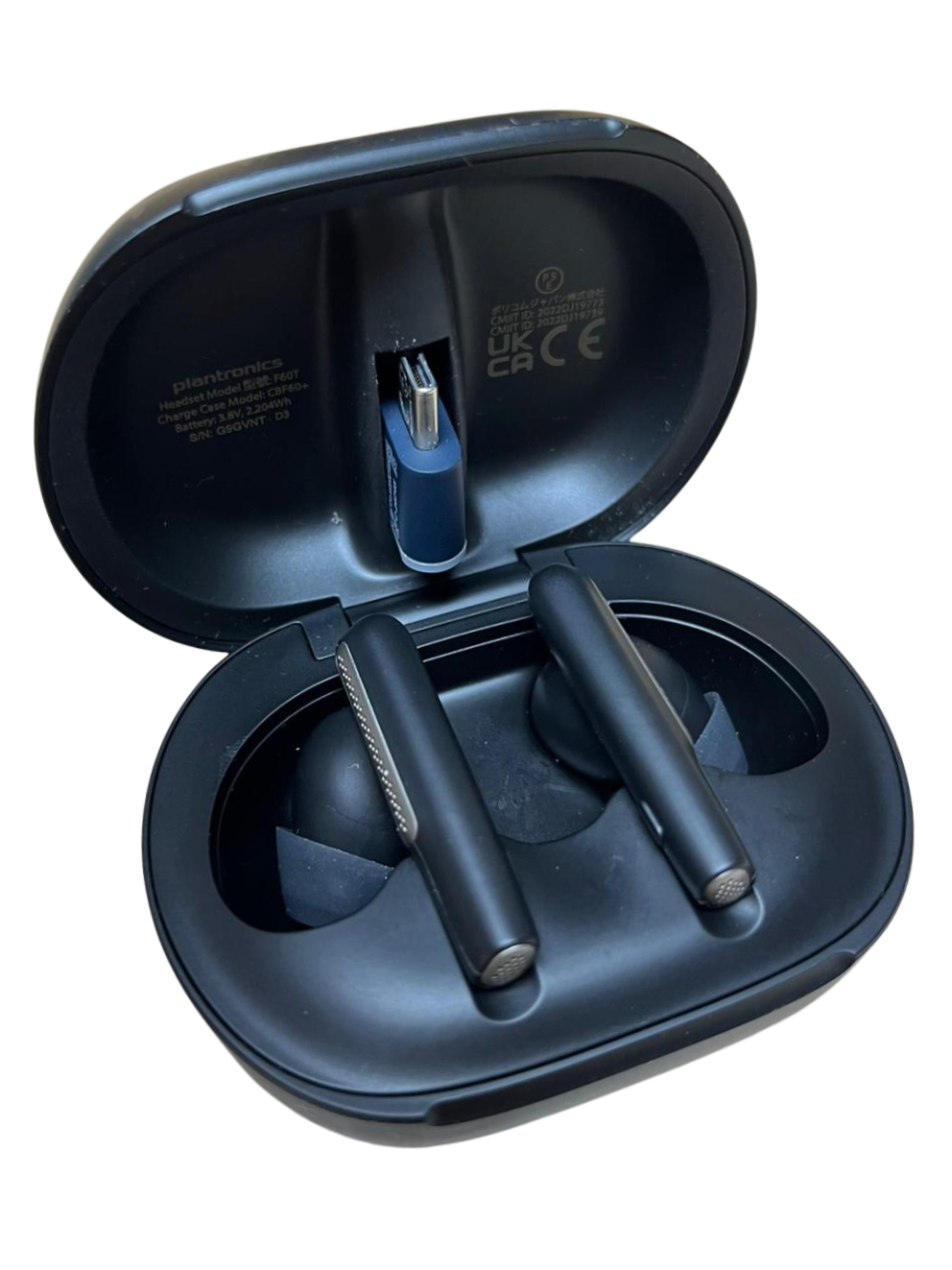 Poly Voyager Free 60+ UC Touchscreen Charge Case