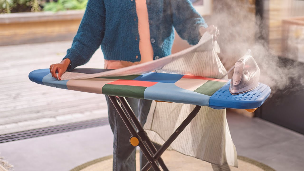 Joseph Joseph 50044 130cm Glide Easy Ironing Board