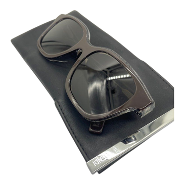 Fendi Aviator Sunglasses FE40077F Brown