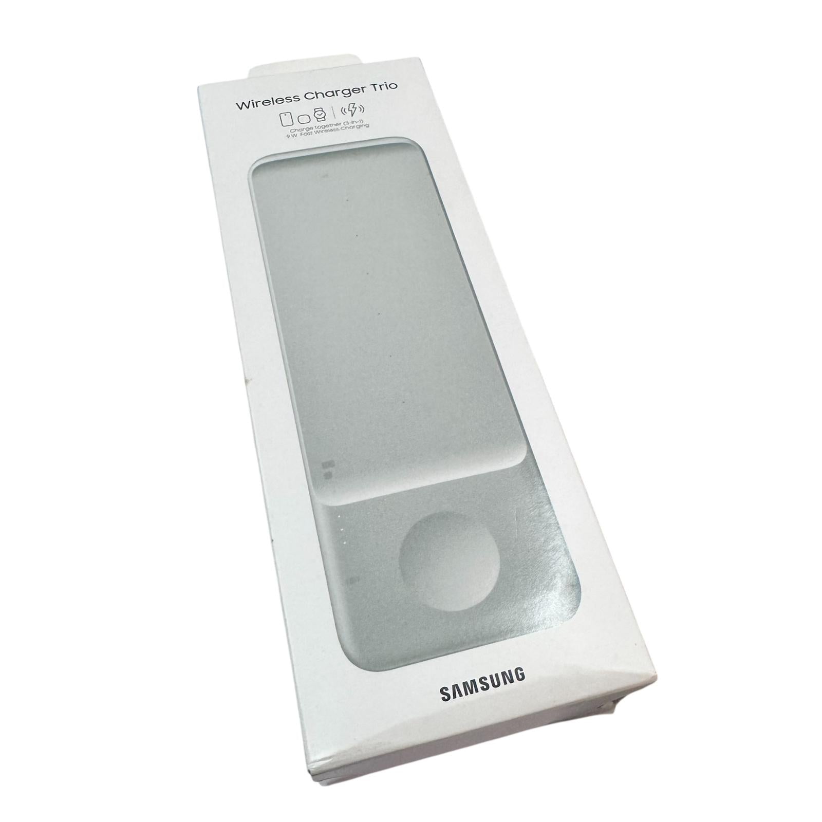 Samsung Electronics Wireless Charger Trio, Qi Compatible - Charge up to 3 Devices at Once for Galaxy Phones, Buds, Watches, and Apple iPhone Devices (White)