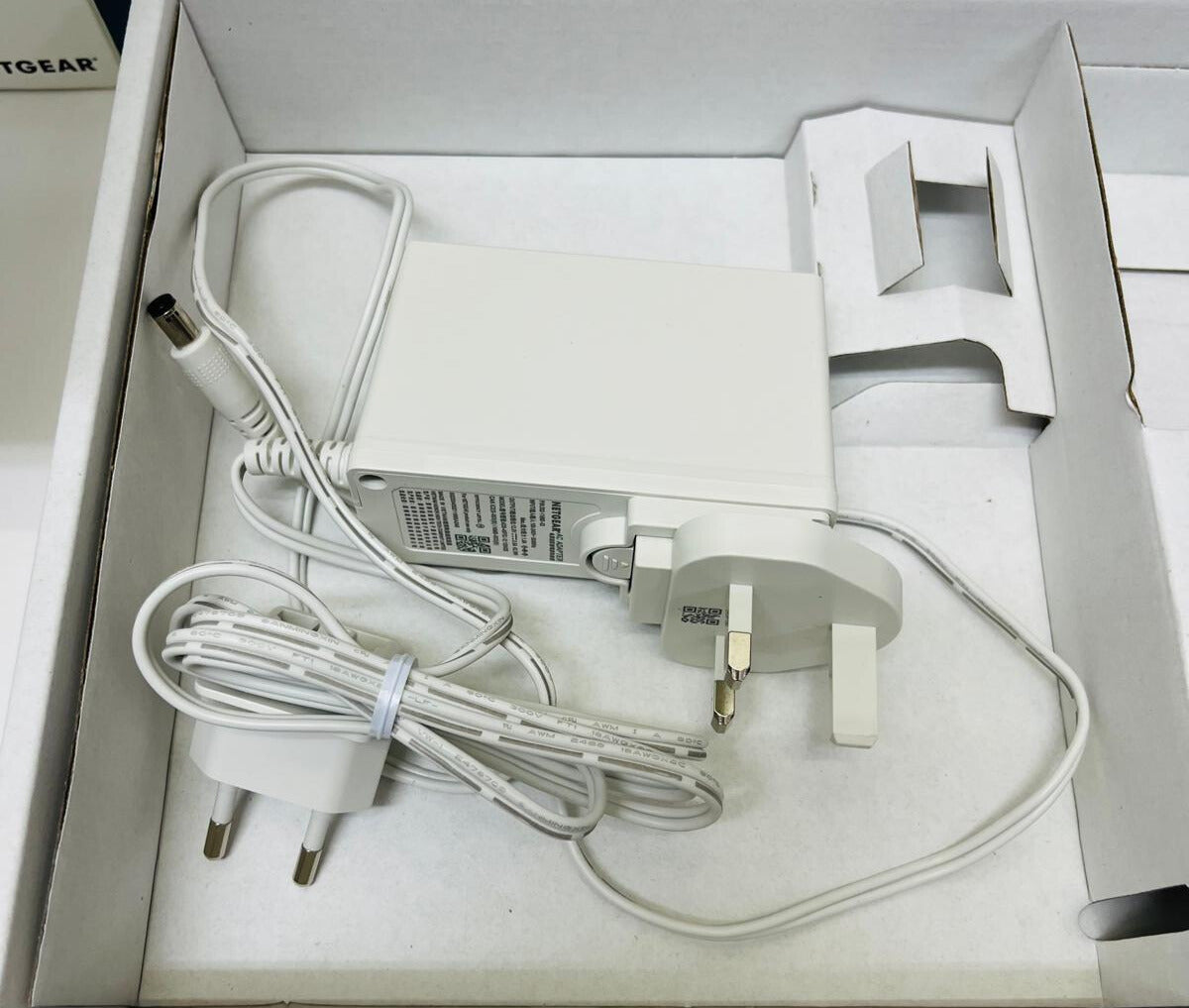 NETGEAR Orbi Whole Home TriBand Mesh WiFi 6 AddOn Satellite RBS850