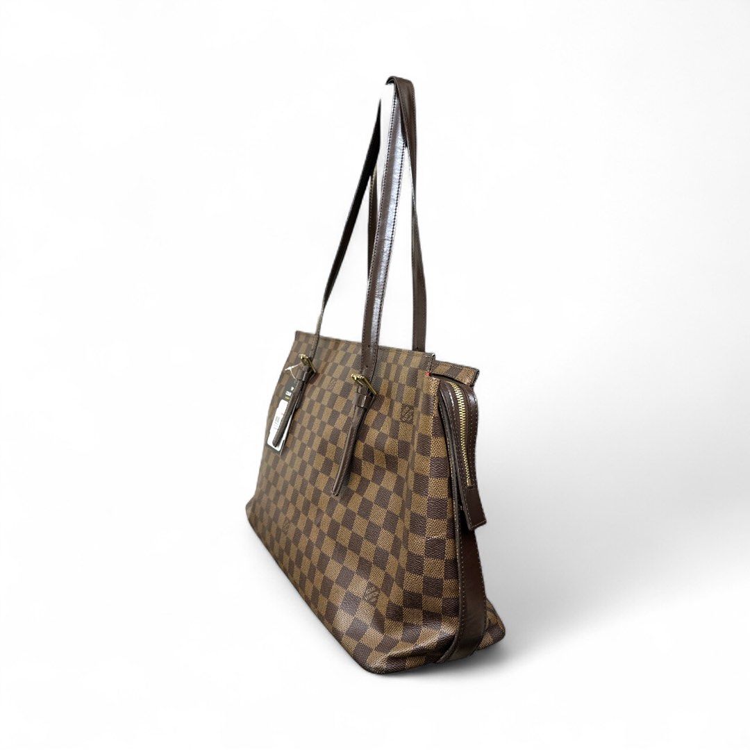 Louis vuitton Chelsea  Handbag (H26  x L40 x W14)