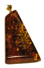 18KYG Amber Pendant 6.9G