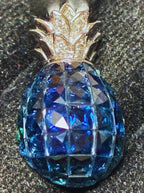 750WG Pineapple Sapphire Pendant 3.52G