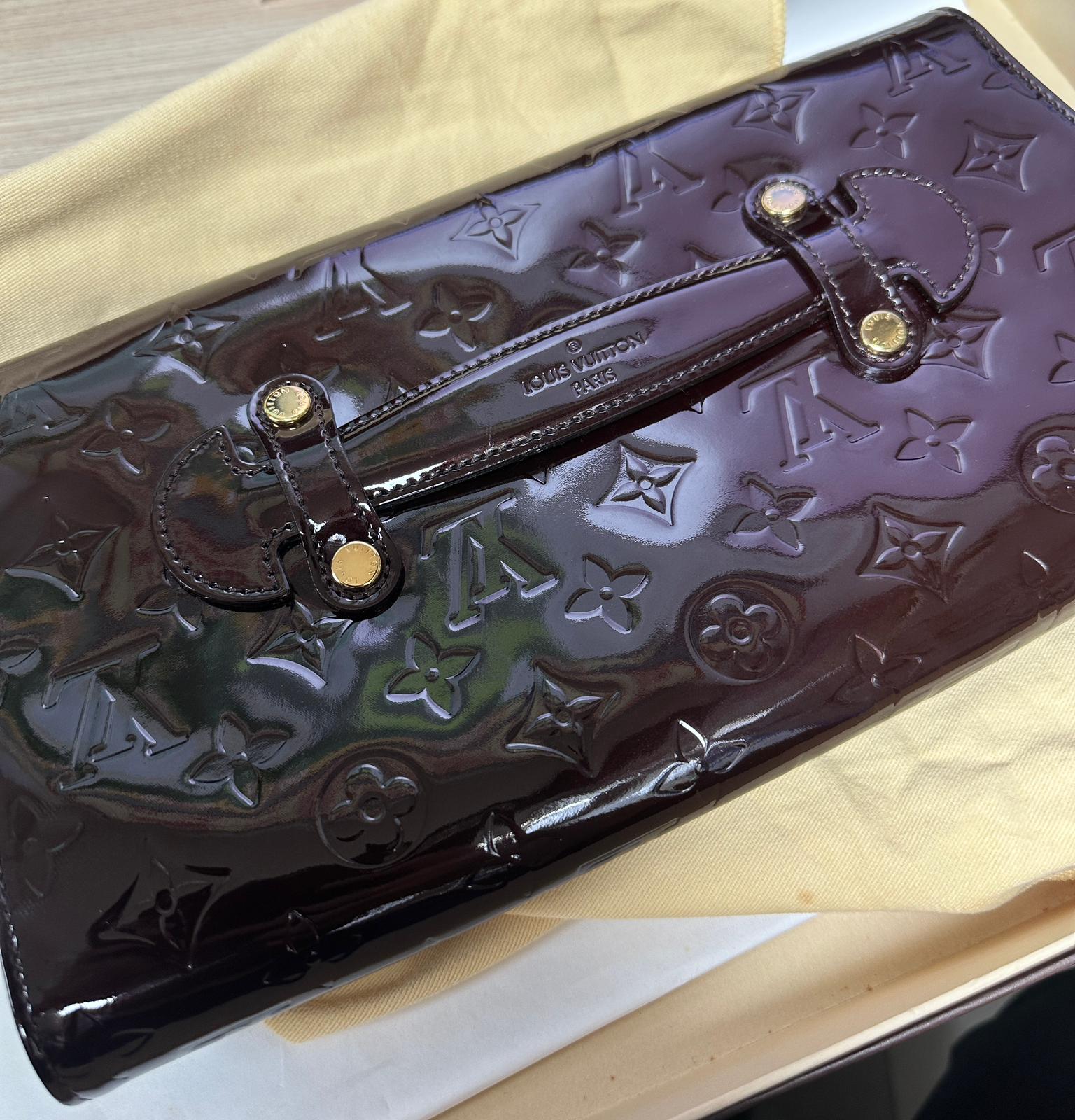 Louis Vuitton Messenger Bag
