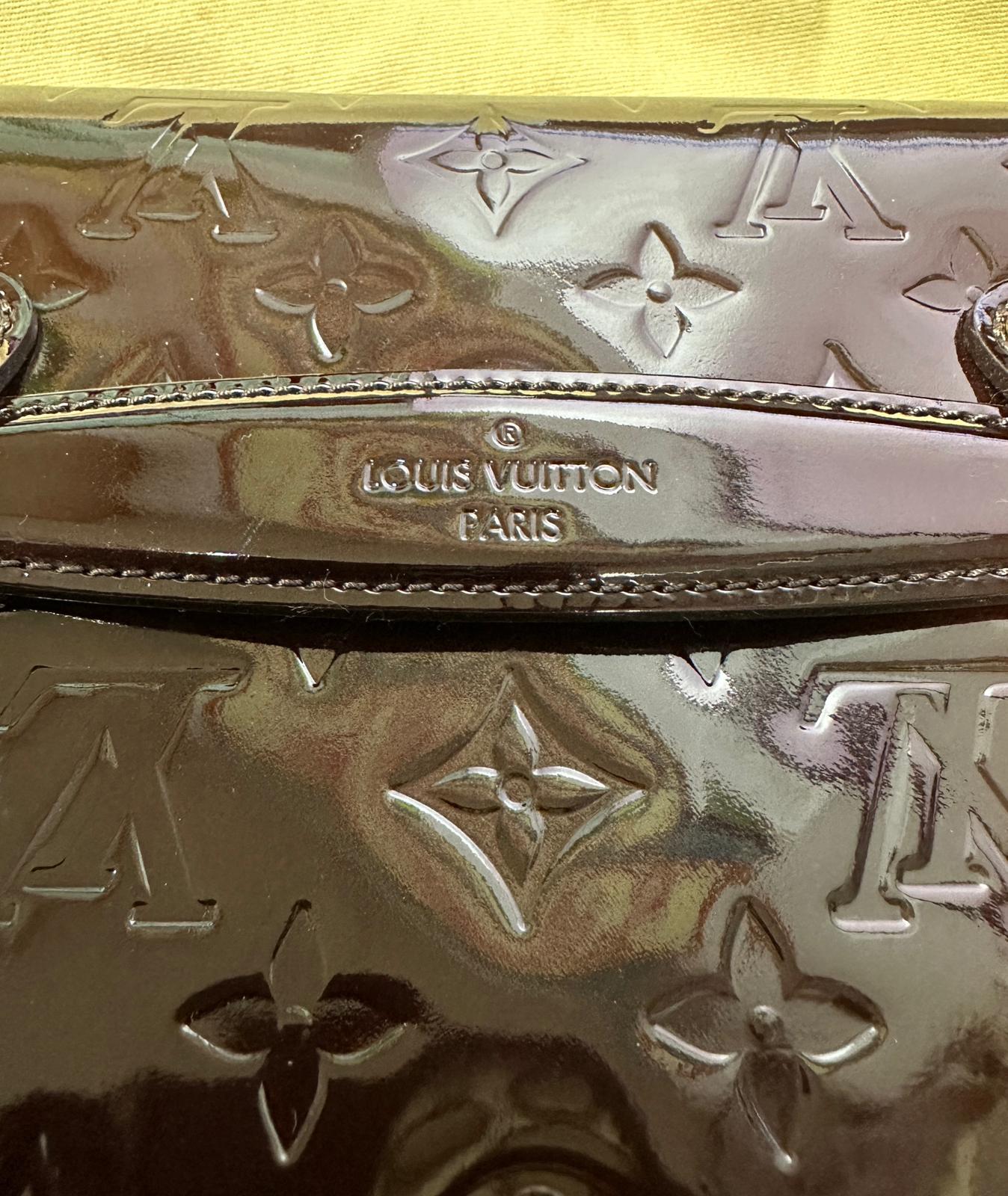 Louis Vuitton Messenger Bag