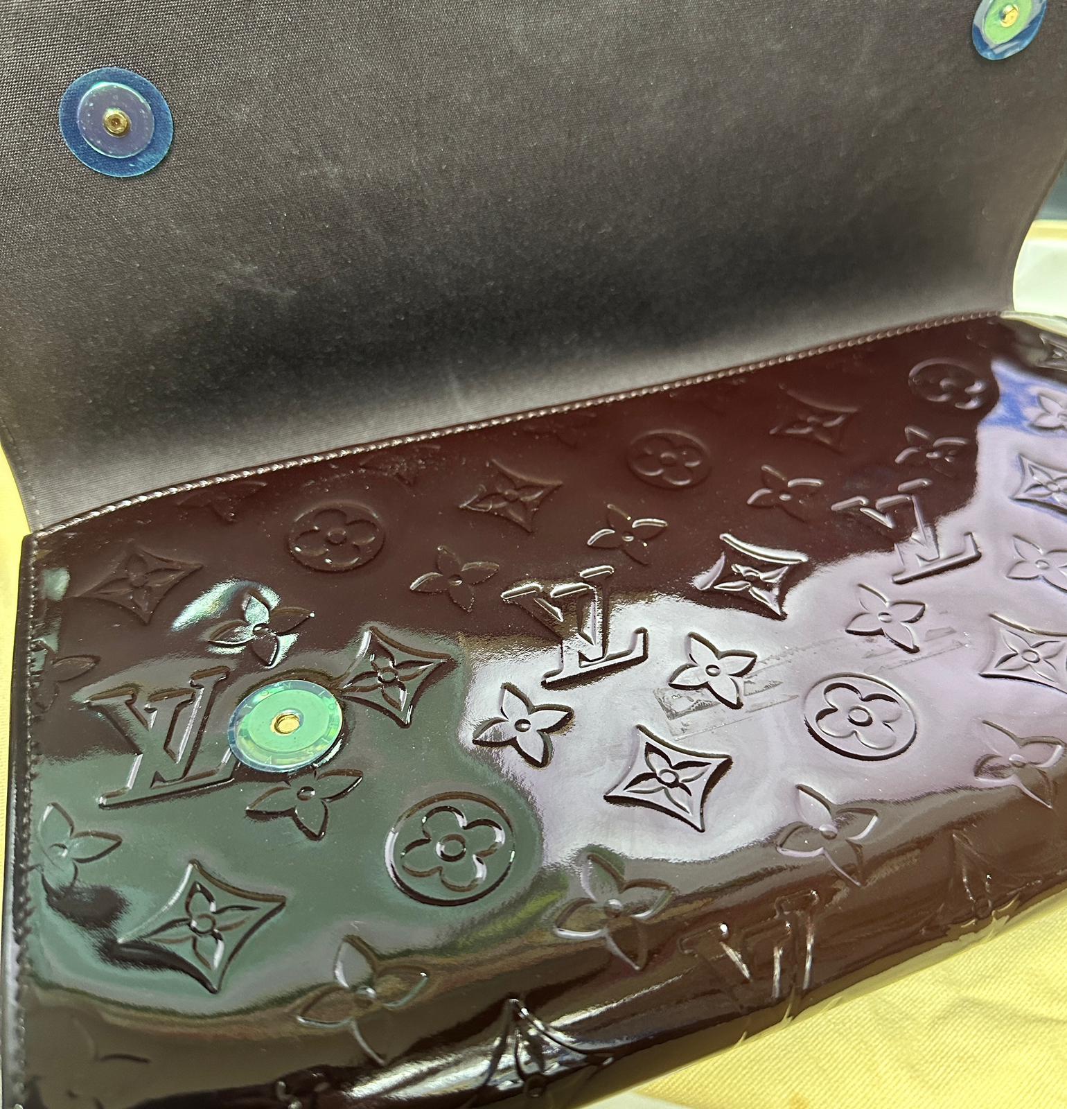 Louis Vuitton Messenger Bag