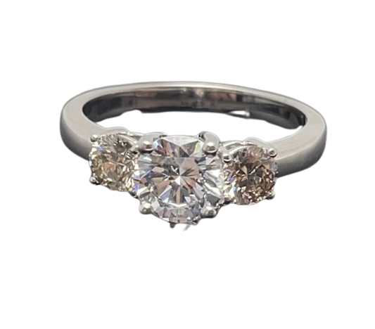 Diamond Ring 3.8GM 750WG D1=0.89CT VS2/D/D2=0.5CT