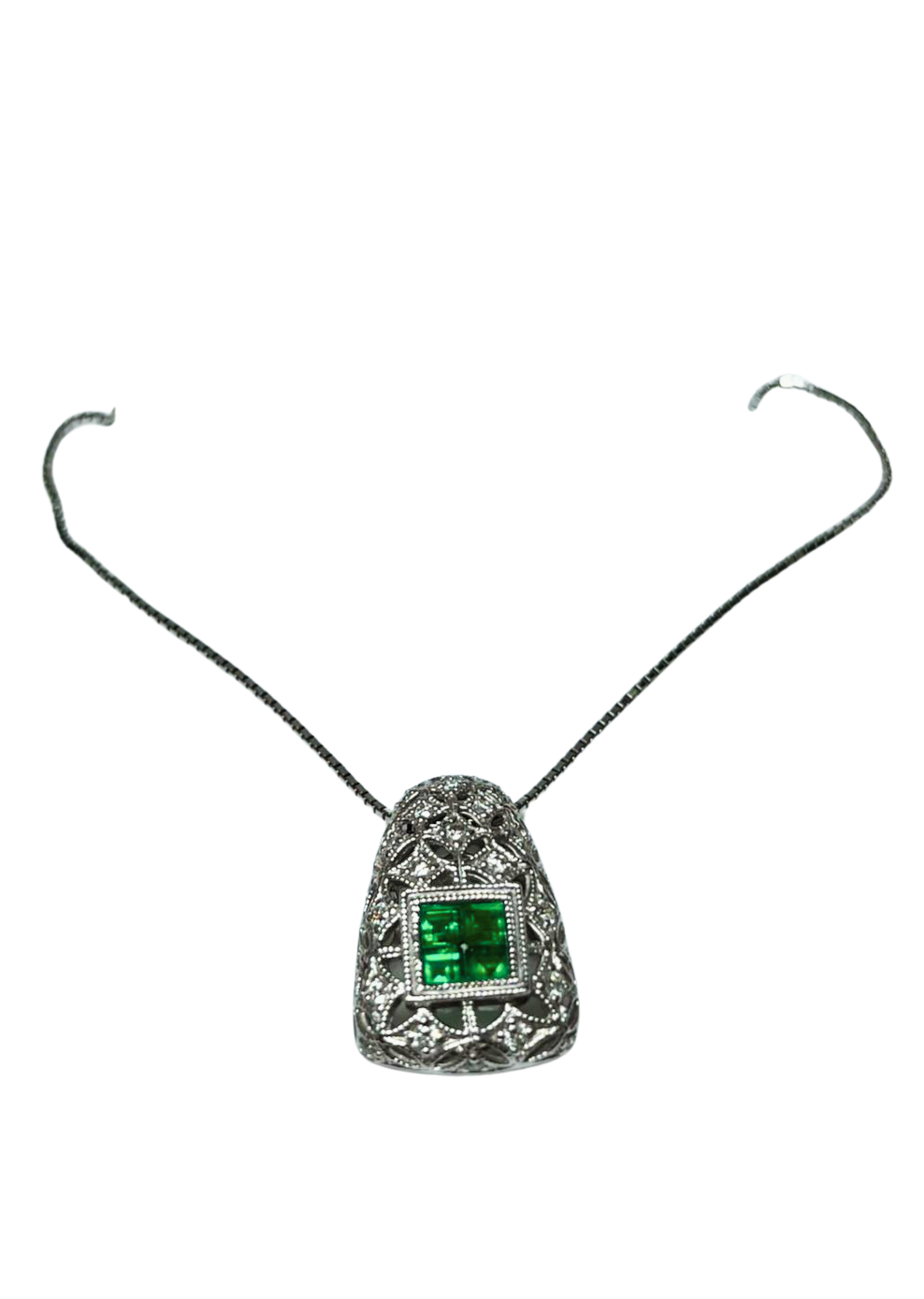 Necklace PT900/850 0.62 Emerald 11.6G Secondary image
