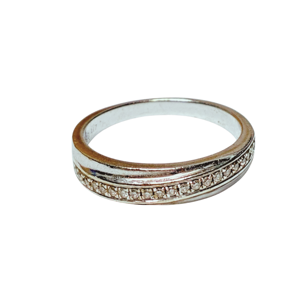 10K White Gold Diamond Ring 2.5GM