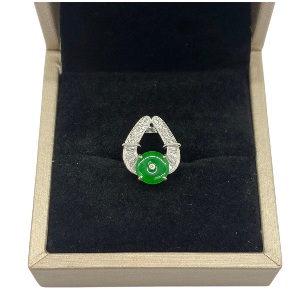 18K White Gold Natural Jadeite(Type-A) & Diamond Pendant