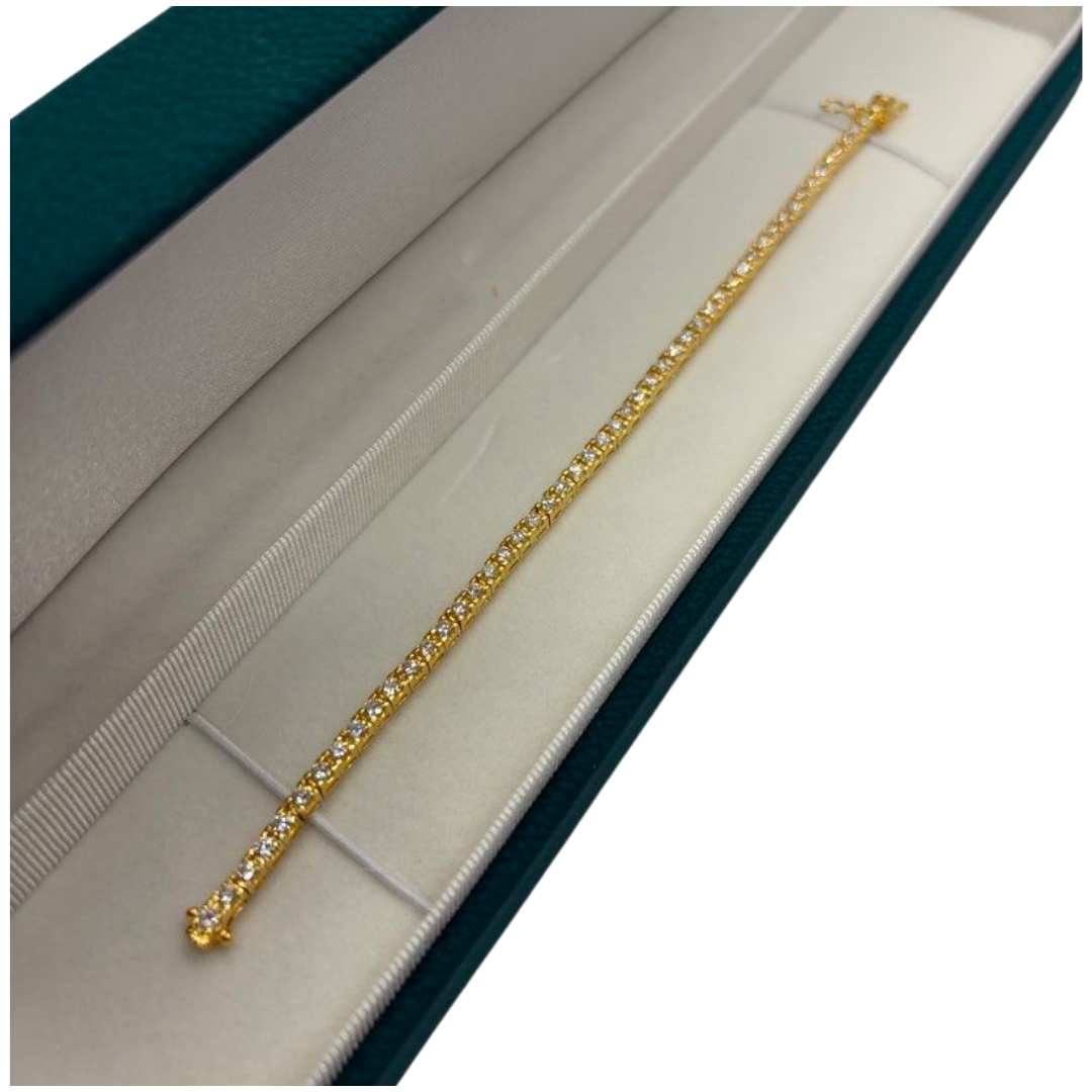 750 Yellow Gold Diamond Tennis Bracelet Secondary image