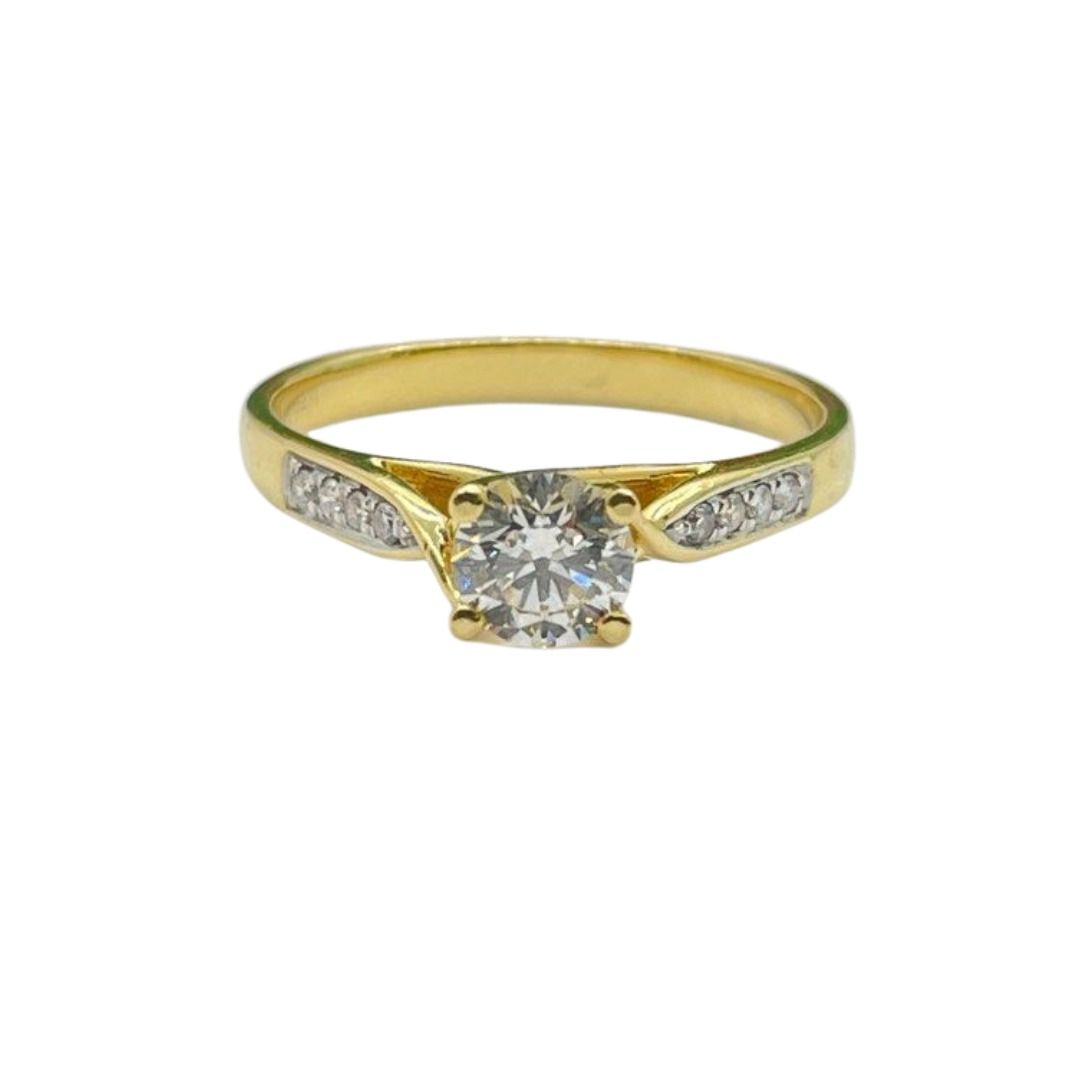 18K Yellow Gold Natural Diamond Ring Secondary image