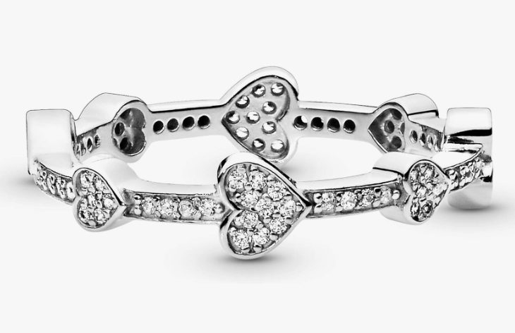 Pandora Alluring Hearts Silver Ring Main image