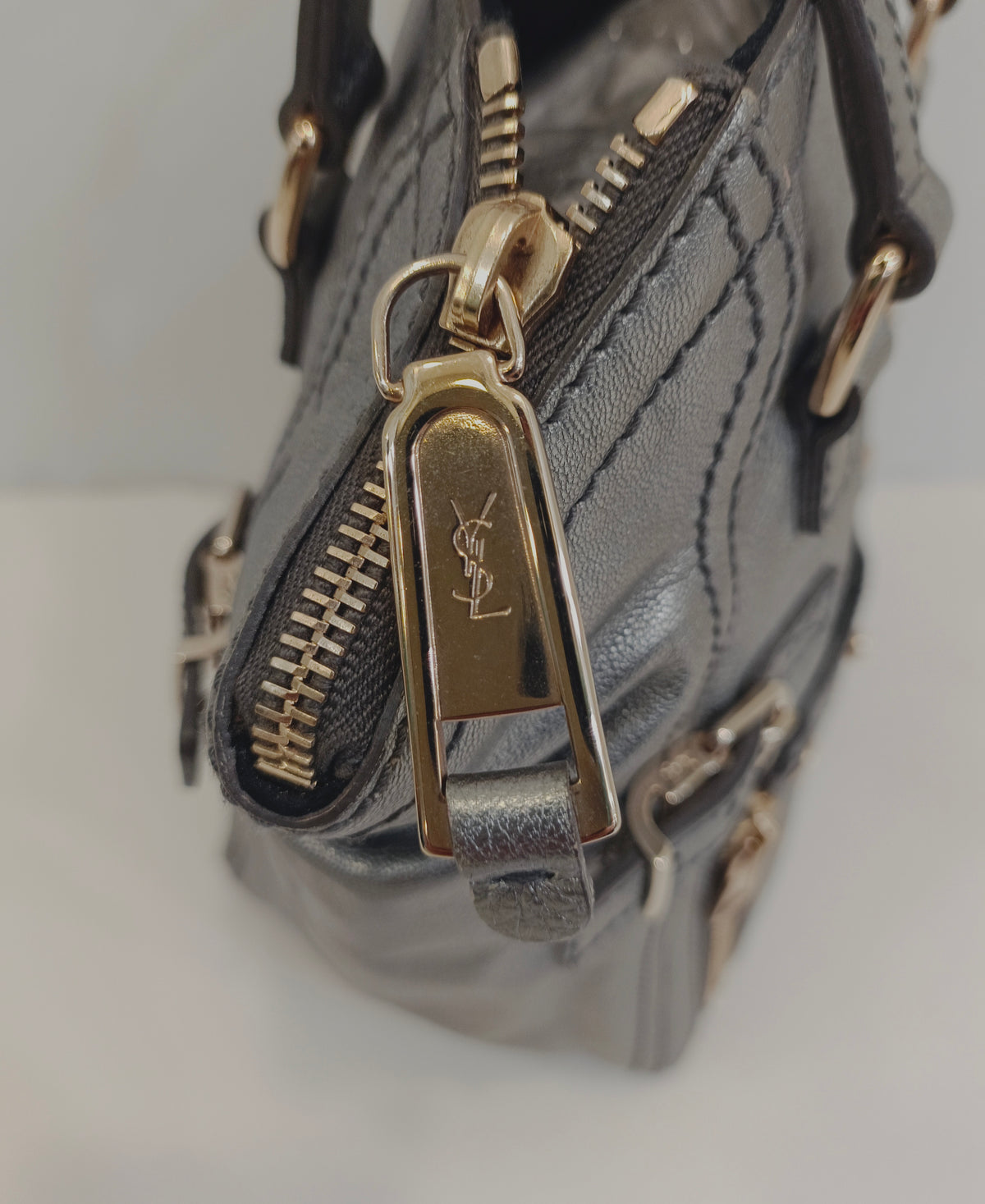 Yves Saint Laurent Downtown Tote Bag-Leather/Silver