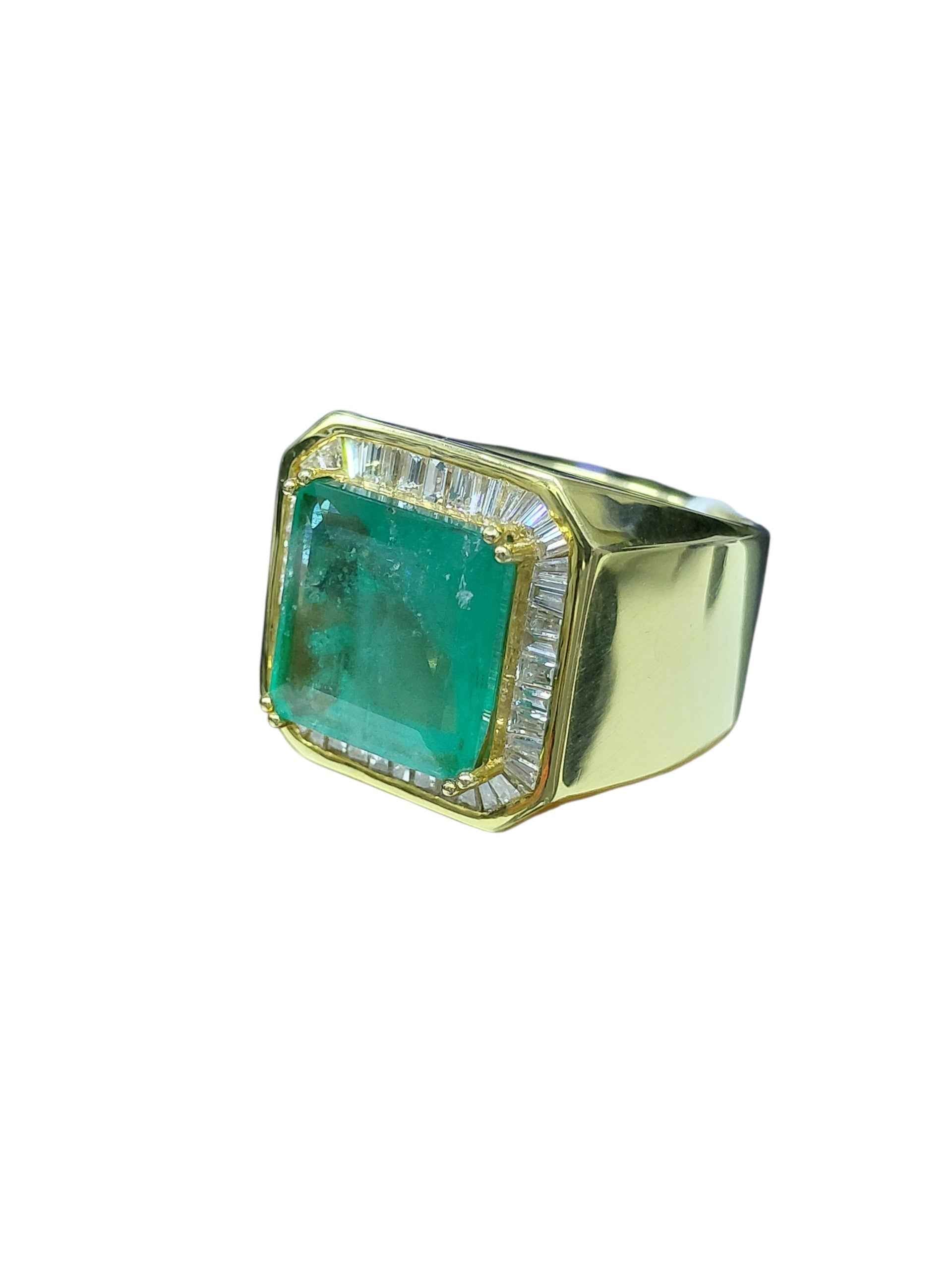 Emerald Diamond Ring