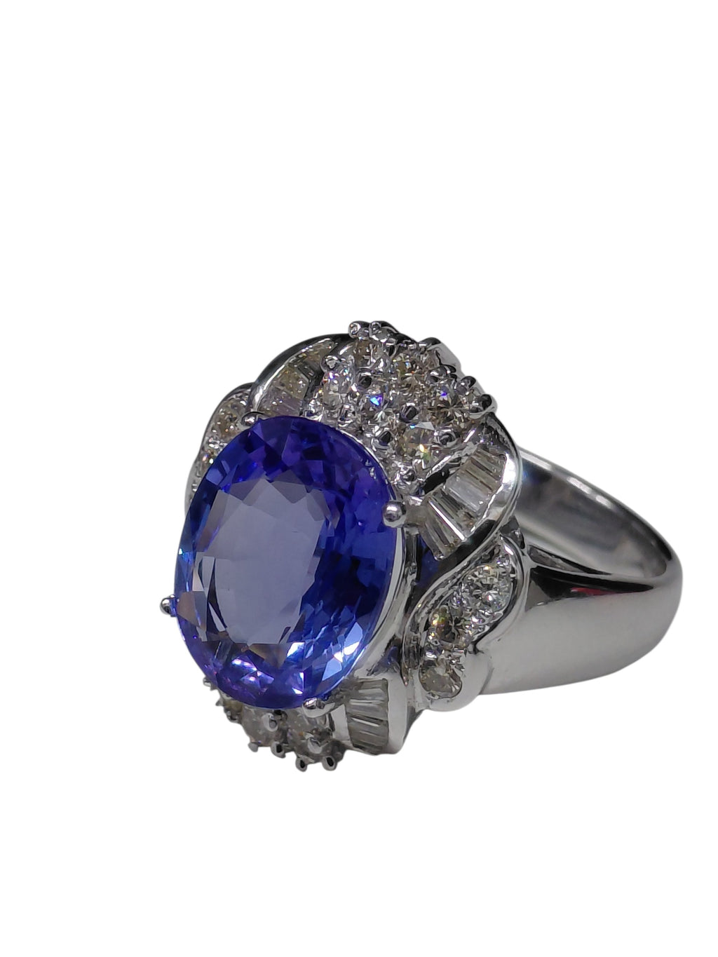 Tanzanite Diamond Ring