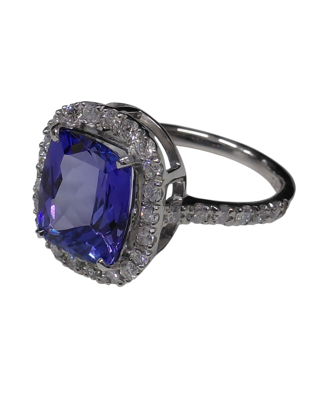 Tanzanite Diamond Ring