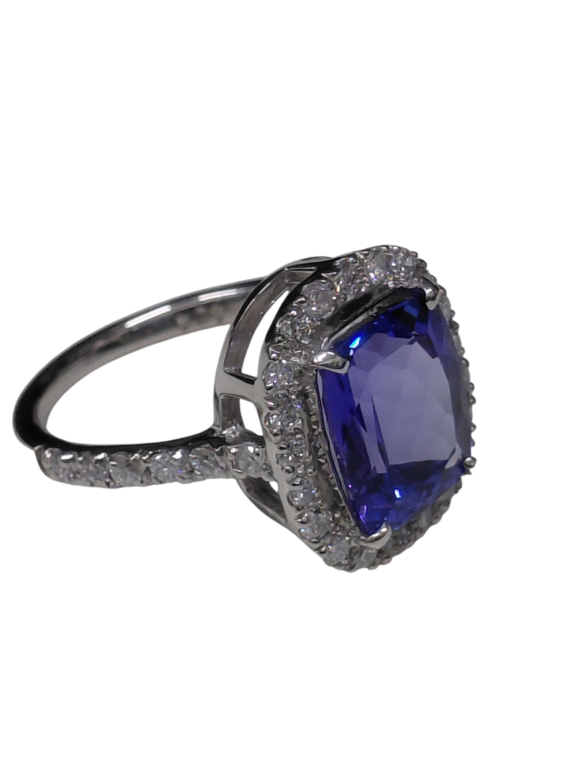 Tanzanite Diamond Ring