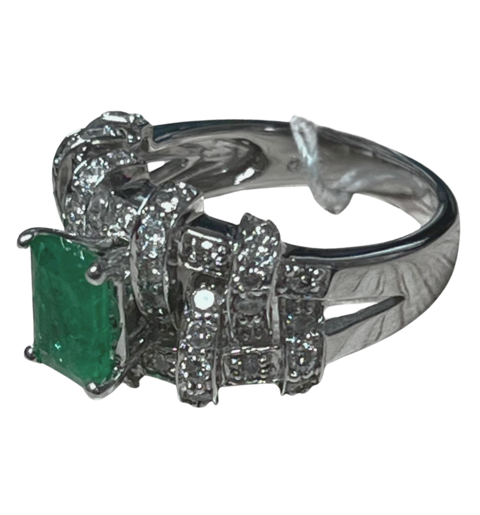 Ring 750WG Ladies Emerald And Diamond 7.7GM