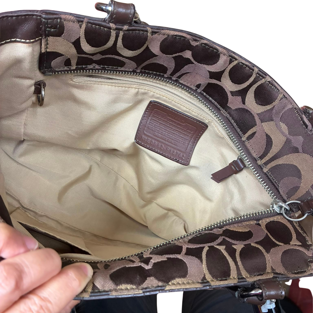 Coach E0932 F13762 Mahogany Signature C Pleated Gallery Tote