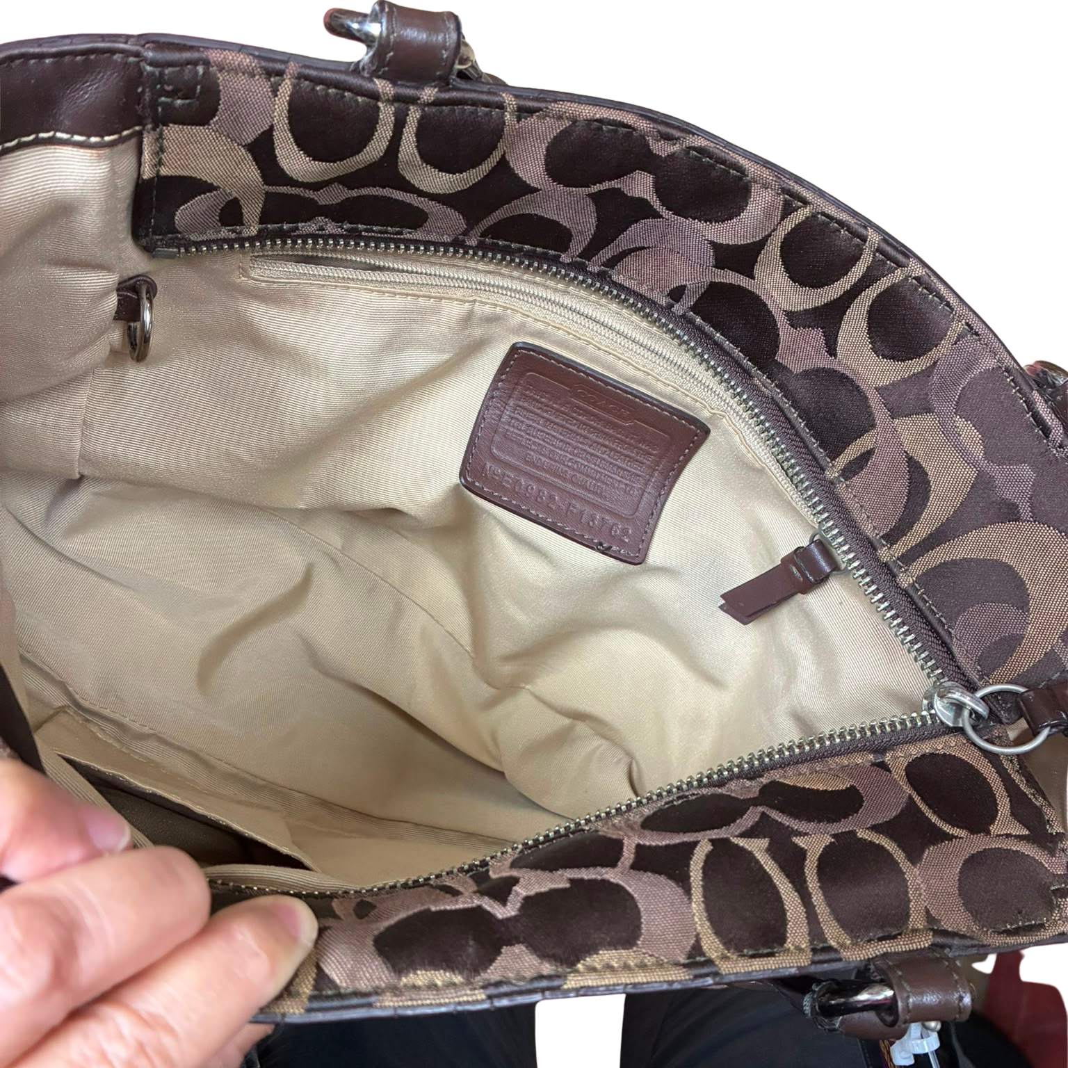 Coach E0932 F13762 Mahogany Signature C Pleated Gallery Tote