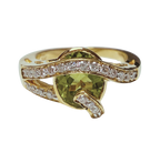 18KYG Peridot And Diamonds Ring 8.2GM