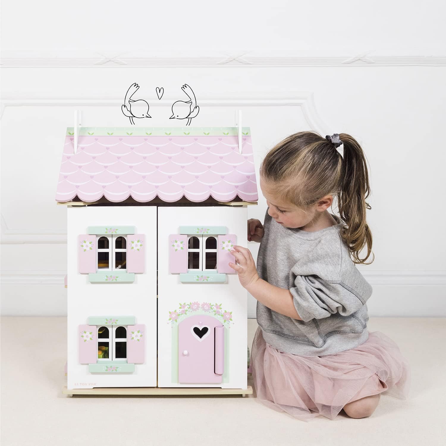 Le Toy Van Inconic Sweetheart Cottage Large Wooden Doll House