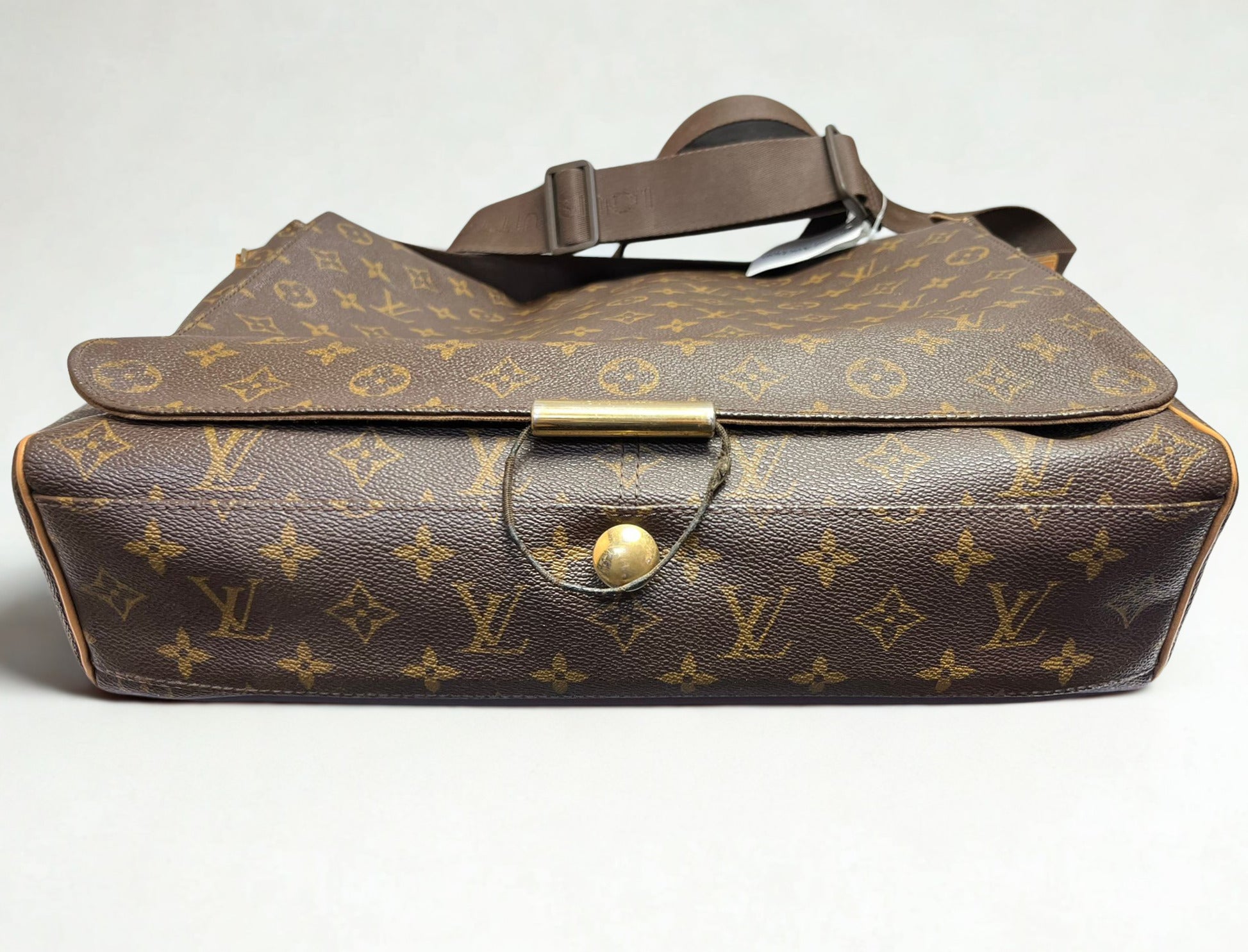 Louis Vuitton Abbesses Messenger Bag M45257 36CM