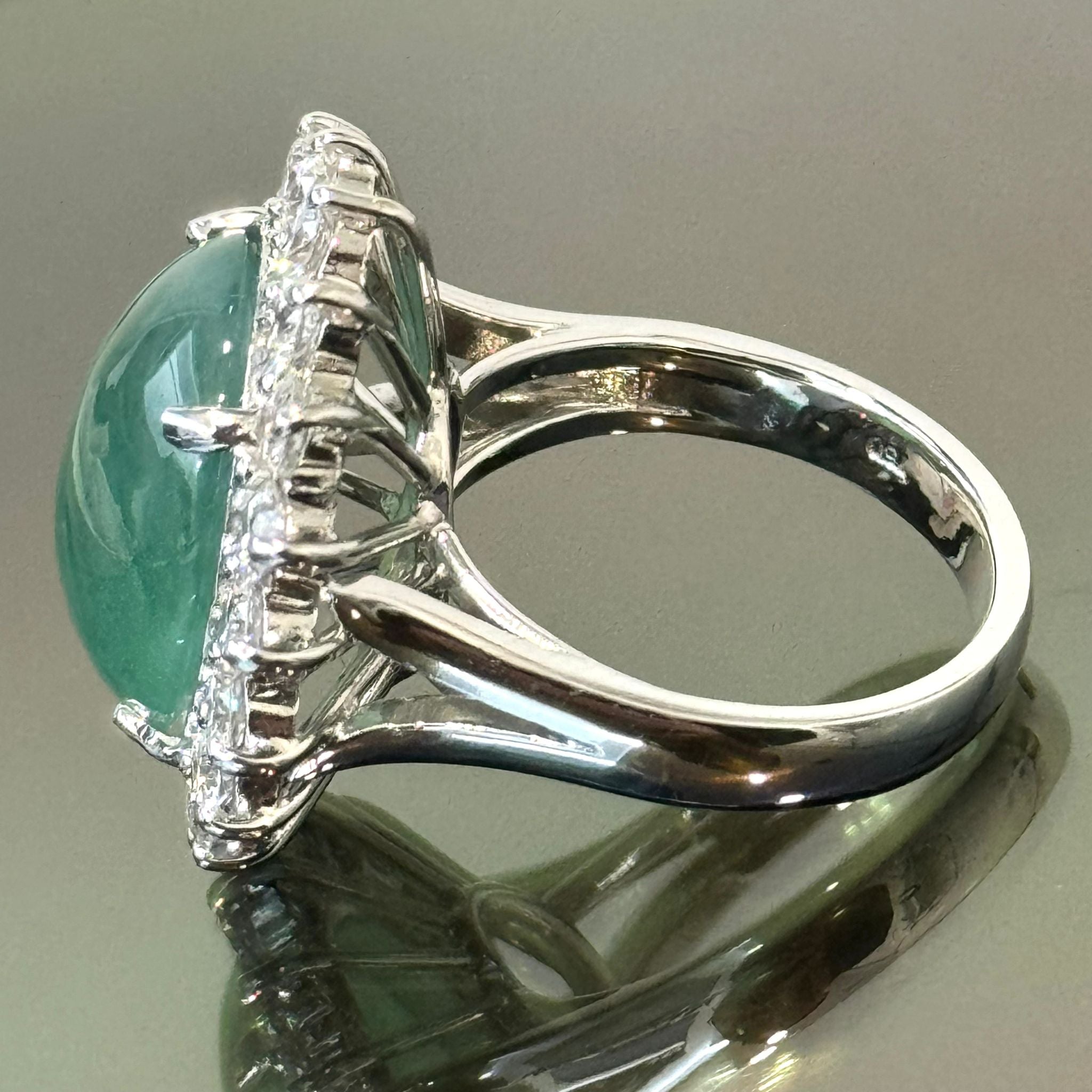 18KWG Jadeite (Type A) & Diamond Ring