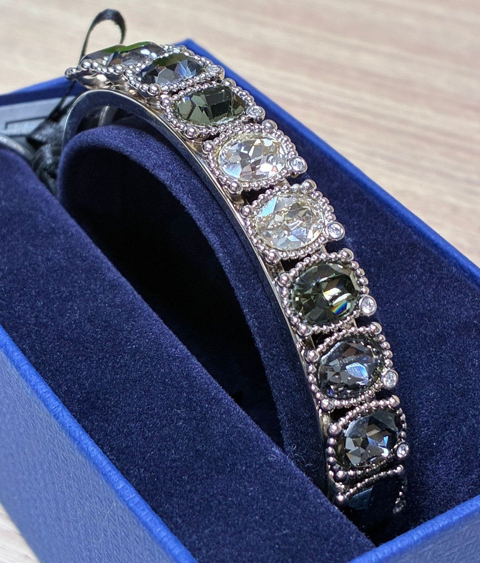 Swarovski 5007812 Rosette Dark Bangle