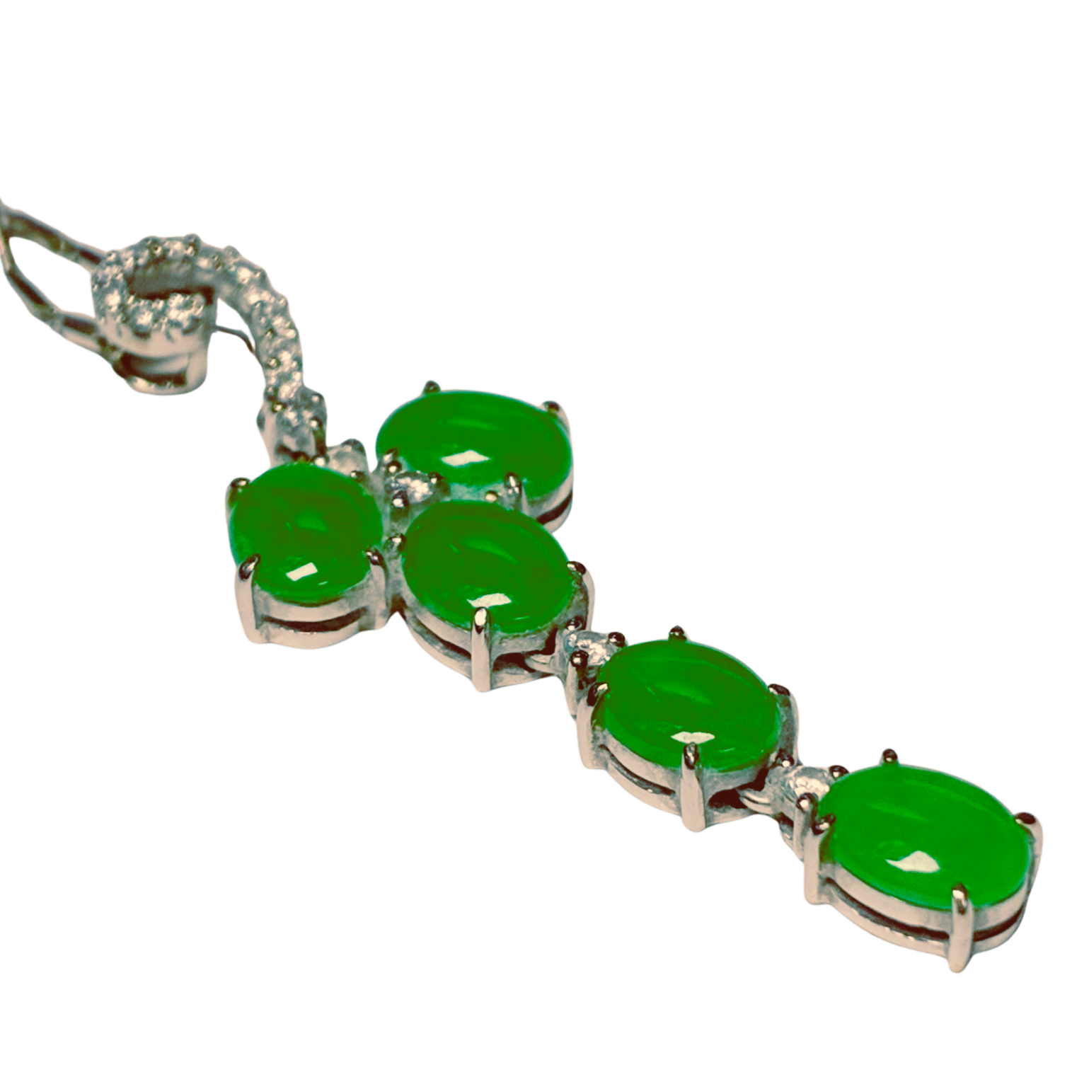 750WG  Imperial Green Jade And Diamond Pendant Necklace 6.4GM