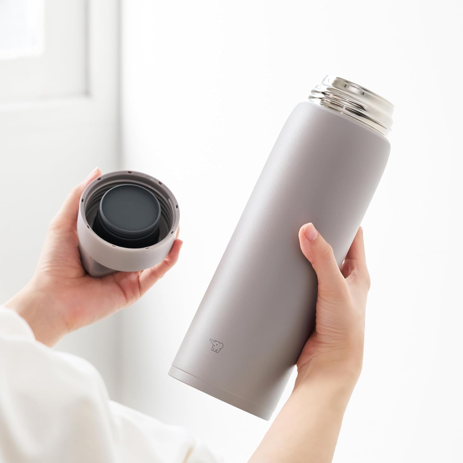 Zojirushi SU-DA80HM Twist-Open Carry Tumbler, 0.8L, Mineral Gray Secondary image