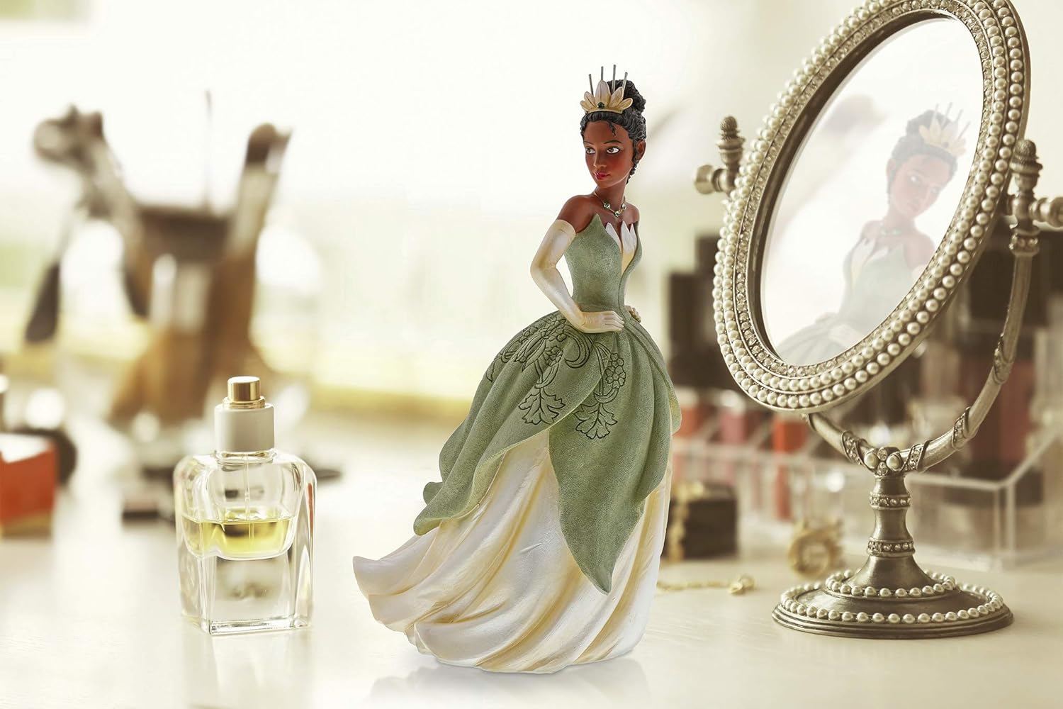 Enesco Disney Showcase Couture de Force Princess and The Frog Tiana Figurine, 8.46" Main image