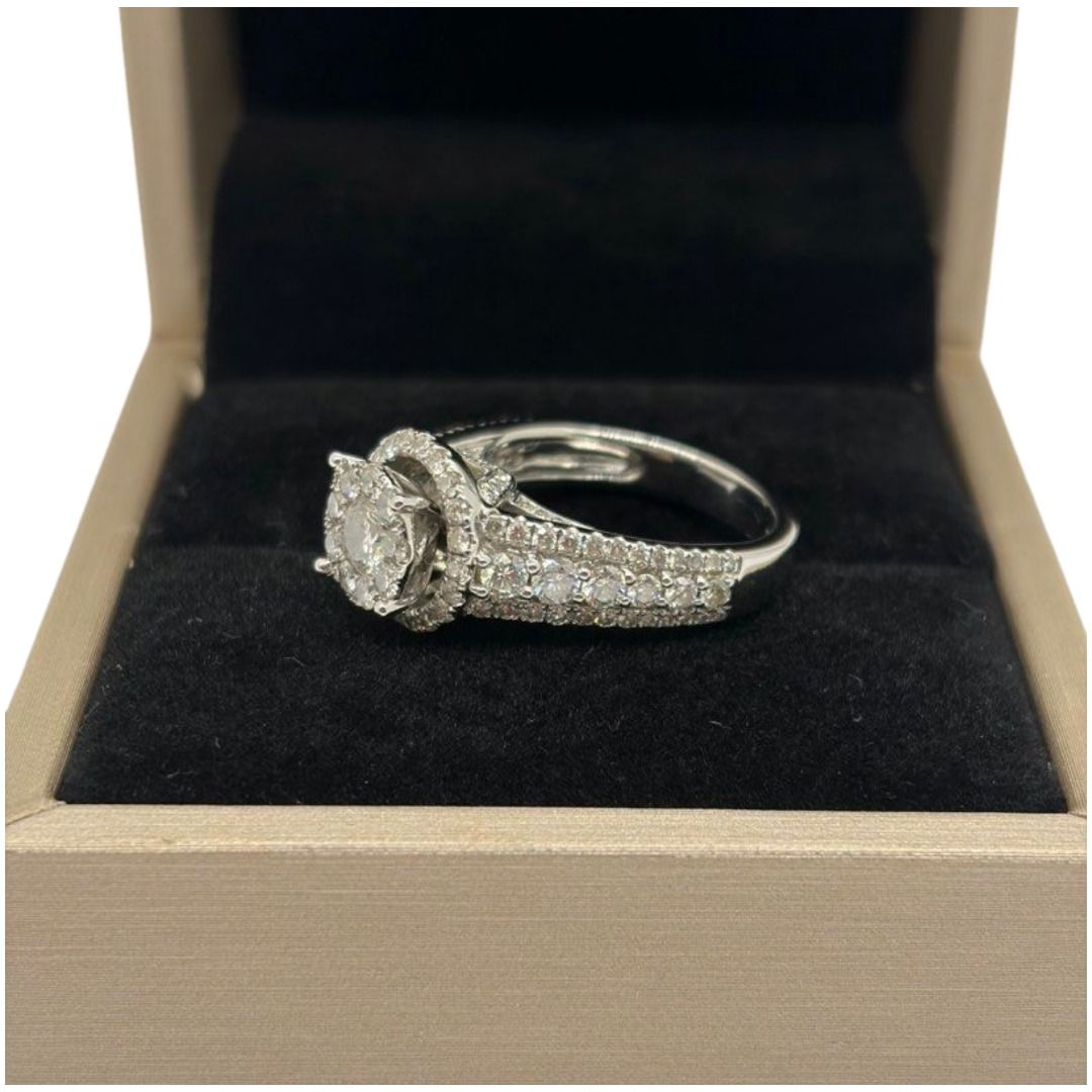 750 White Gold Natural Diamond Ladies Ring