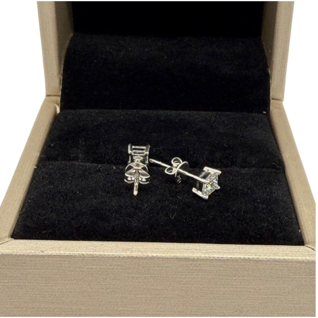 750 White Gold Princess Cut Natural Diamond Earring