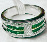 18K PT900 9.9G Diamond And Emerald Ring