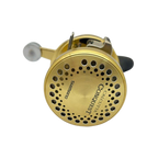Shimano Calcutta Conquest 401 Baitcasting Reel