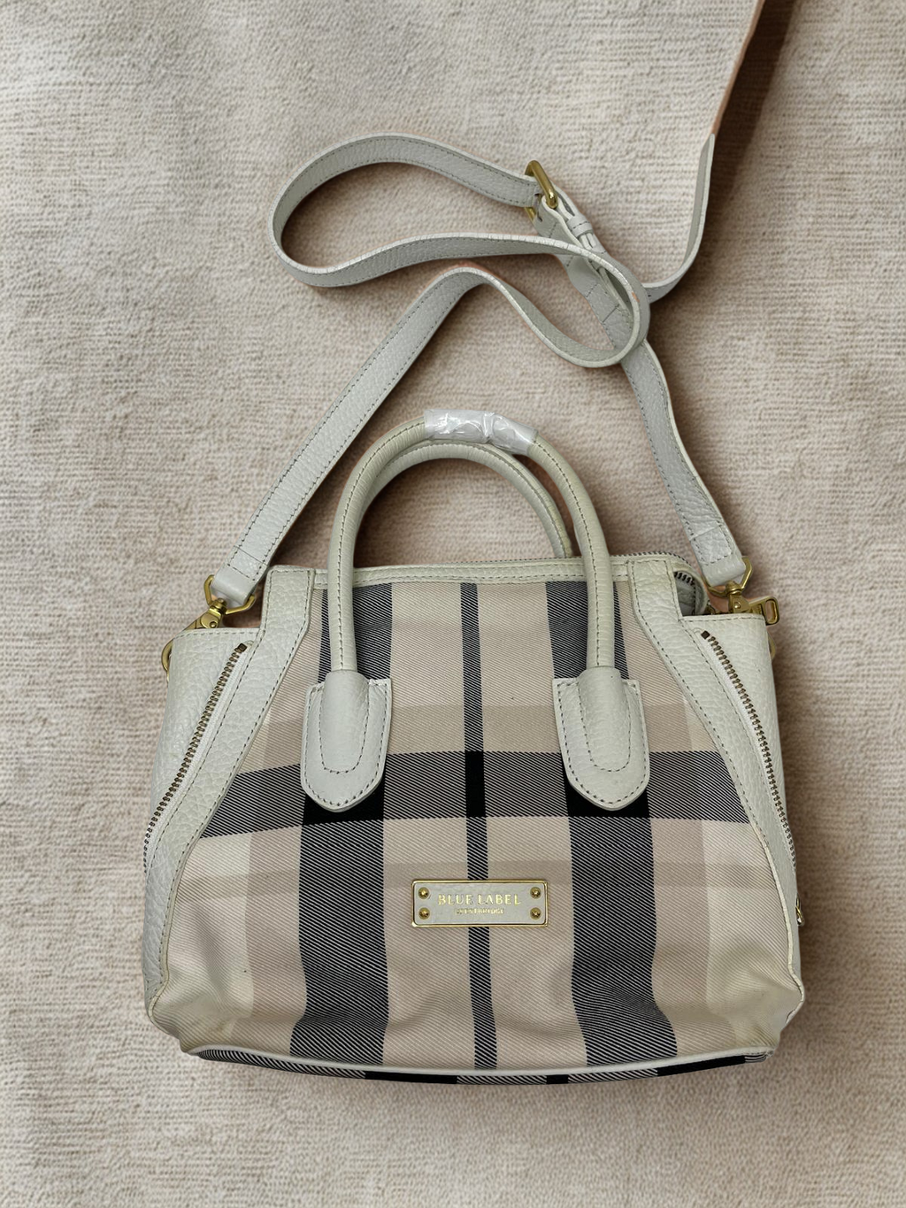 Burberry Blue Label Crestbridge 2way Shoulder Bag Handbag – Cash Burberry Blue Label Crestbridge 2way Shoulder Bag Handbag – Cash