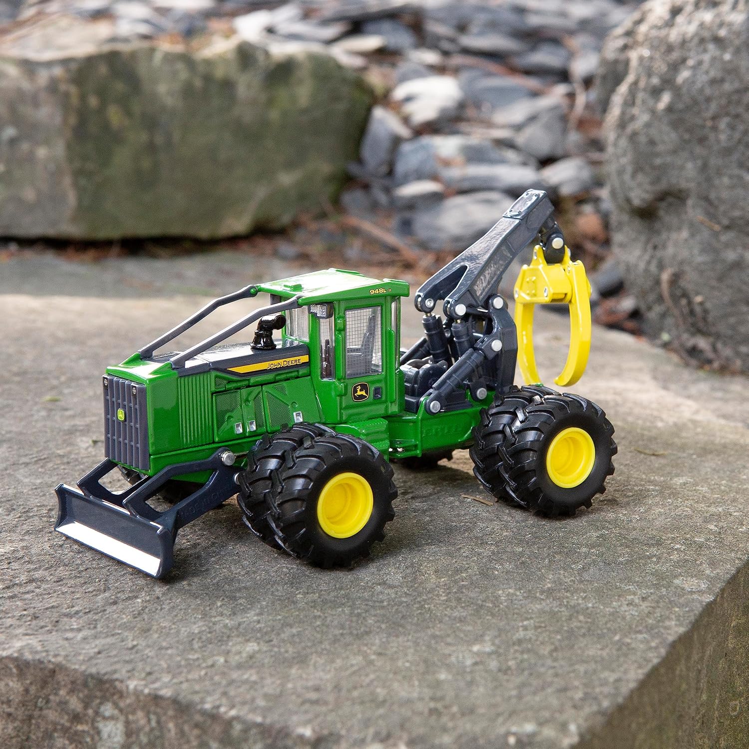 John Deere 1:50 Scale 948L-II Grapple Skidder  Prestige Collection