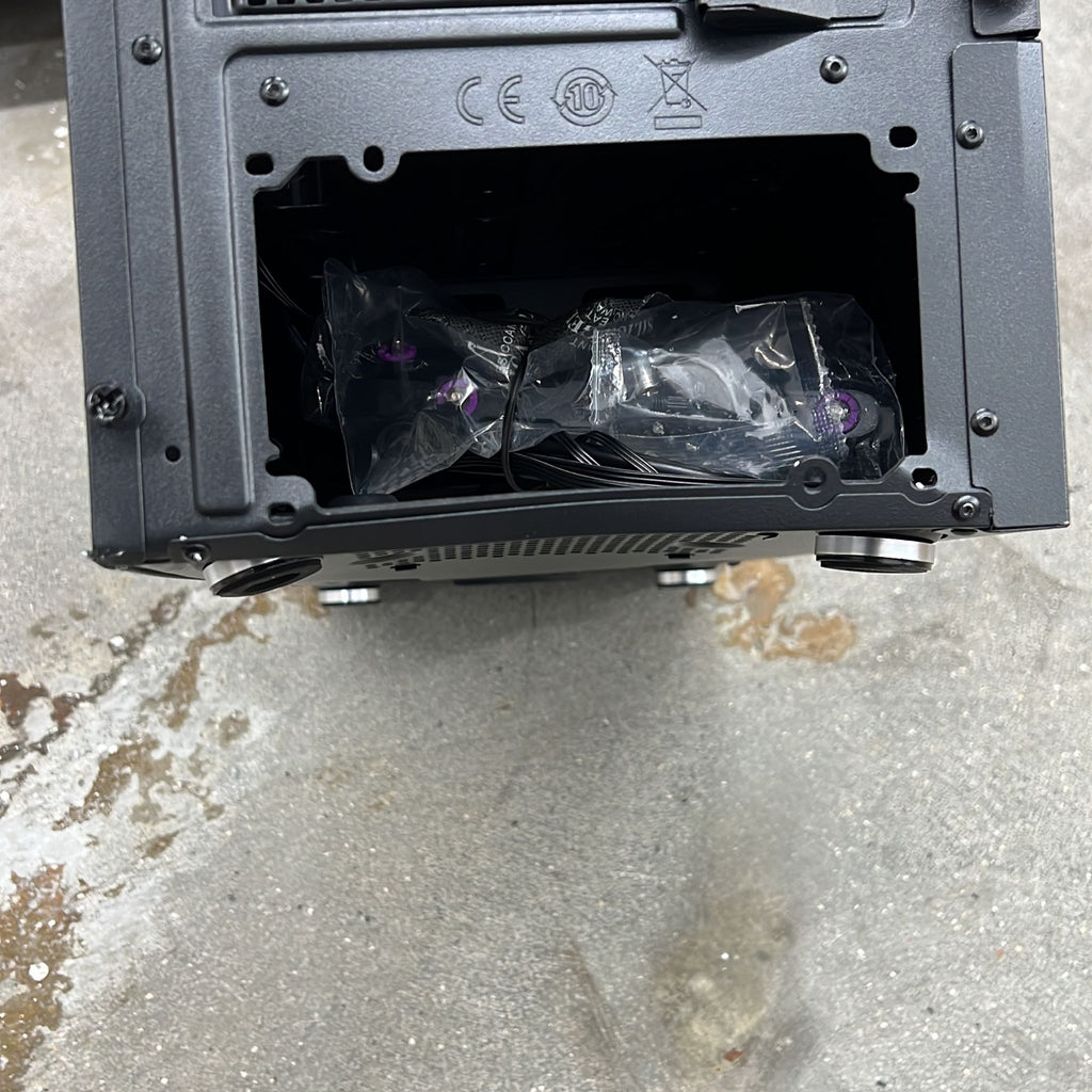 Cooler Master Silencio S600 ATX Mid (dented below)