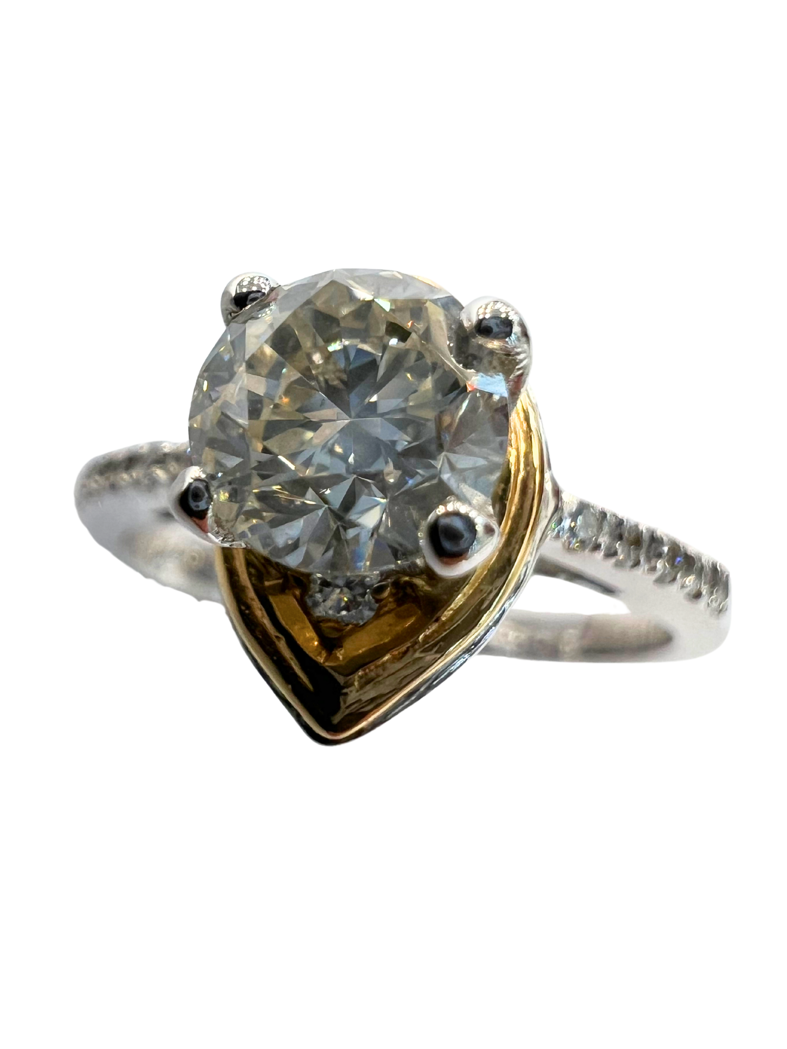 Round Brilliant 0.74 Carat Diamond Ring
