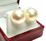 PT900 White Gold White Pearl Earring