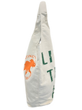 Hunting World Live The Adventure Tote bag