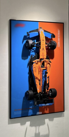 Iluane Display Wallboard For McLaren Formula 1 Race Car Secondary image