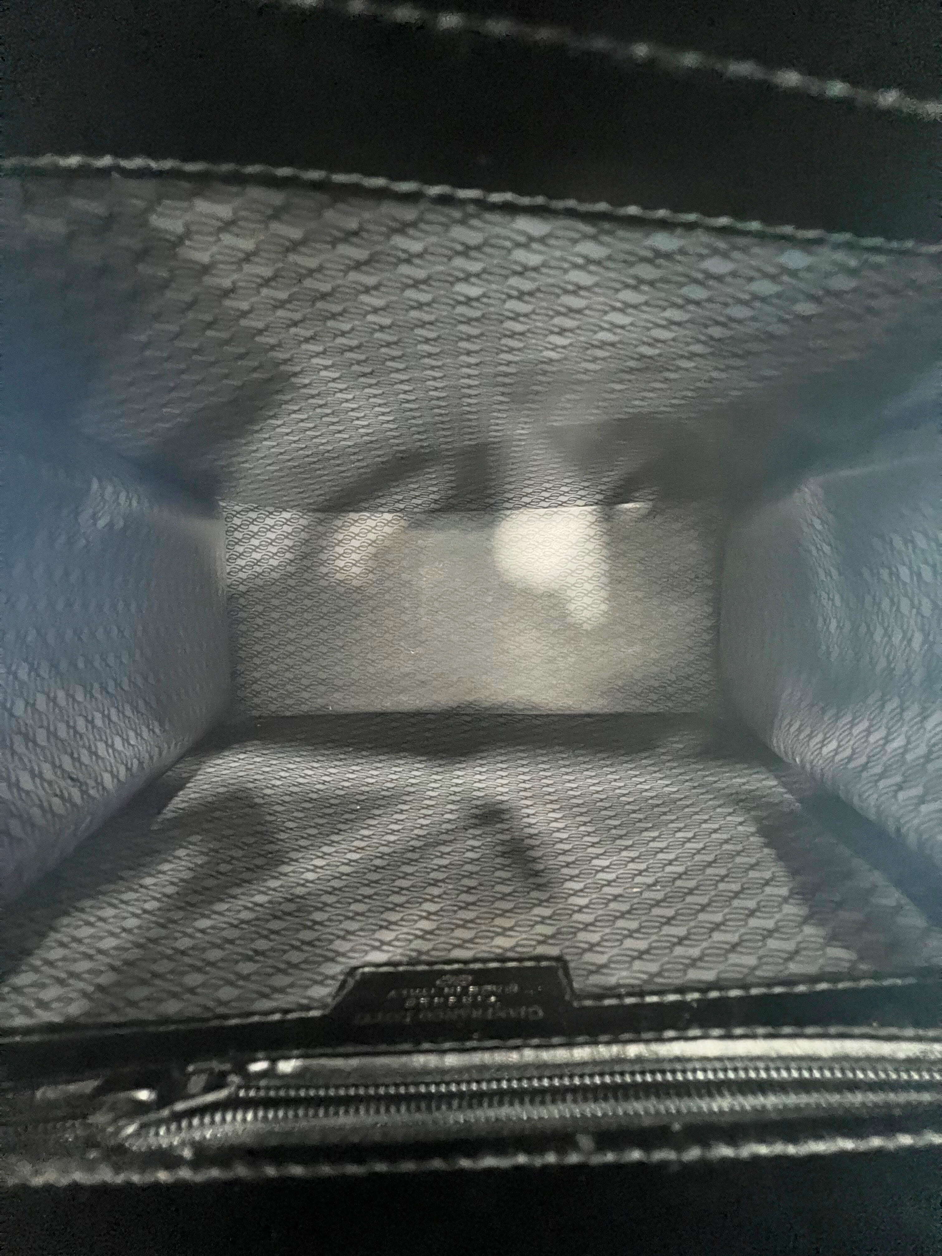 Gianfranco Lotti Leather Shoulder Bag Secondary image