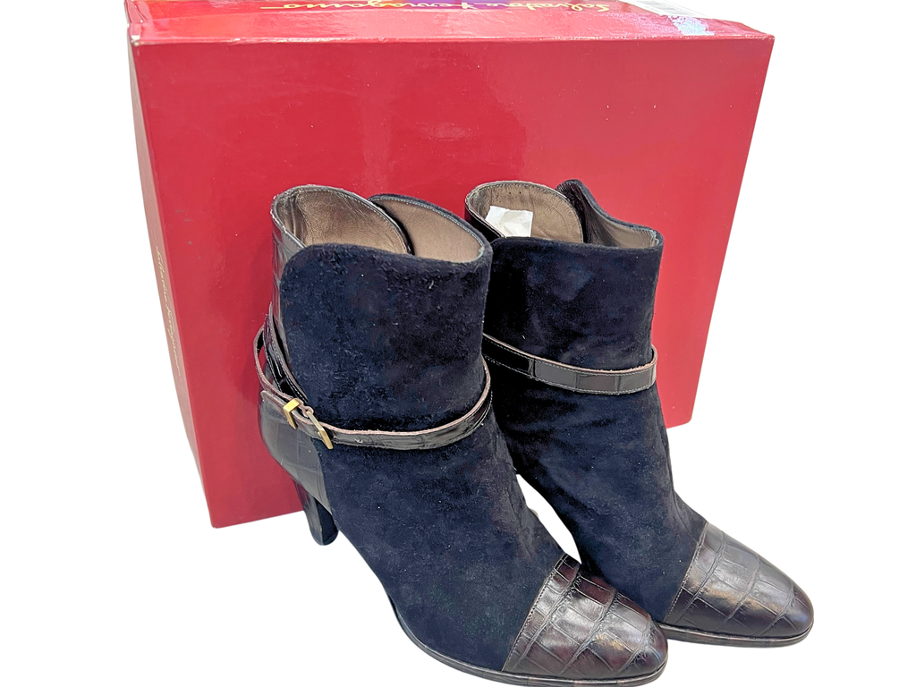 Ferragamo Leather Heeled Boots