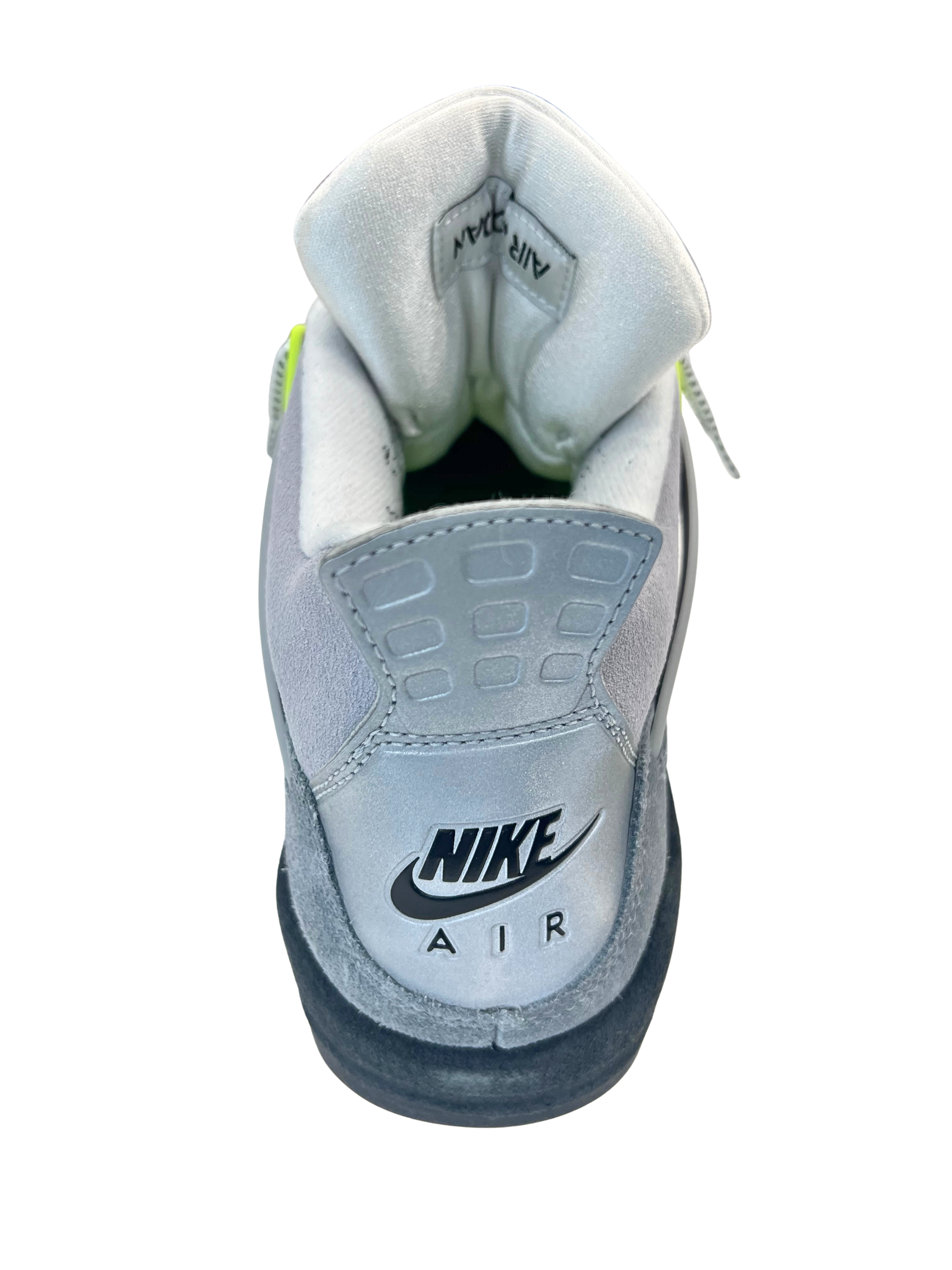 Jordan 4 Retro Sneakers