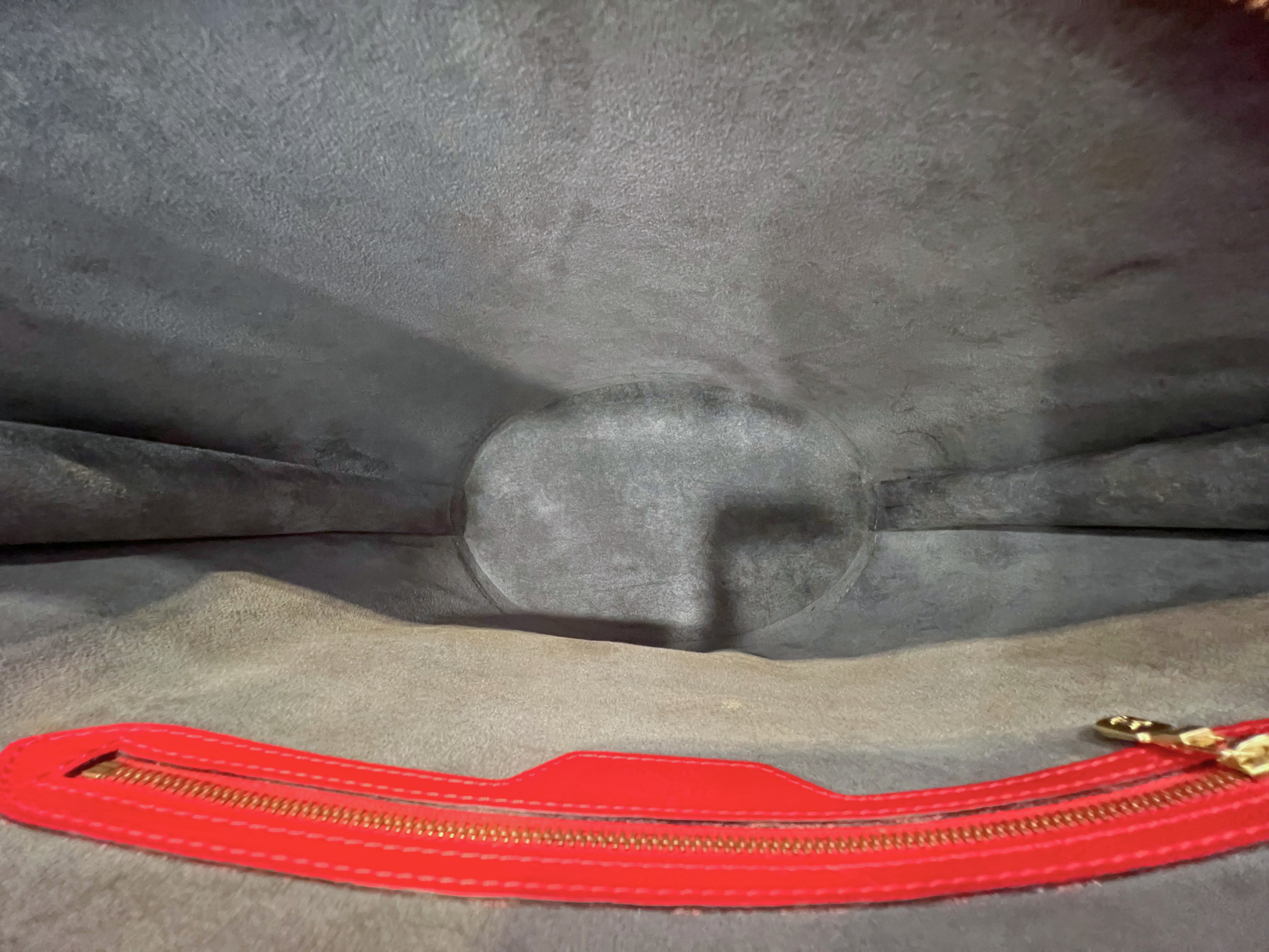 Louis Vuitton St Jacques Epi Leather Bag Secondary image